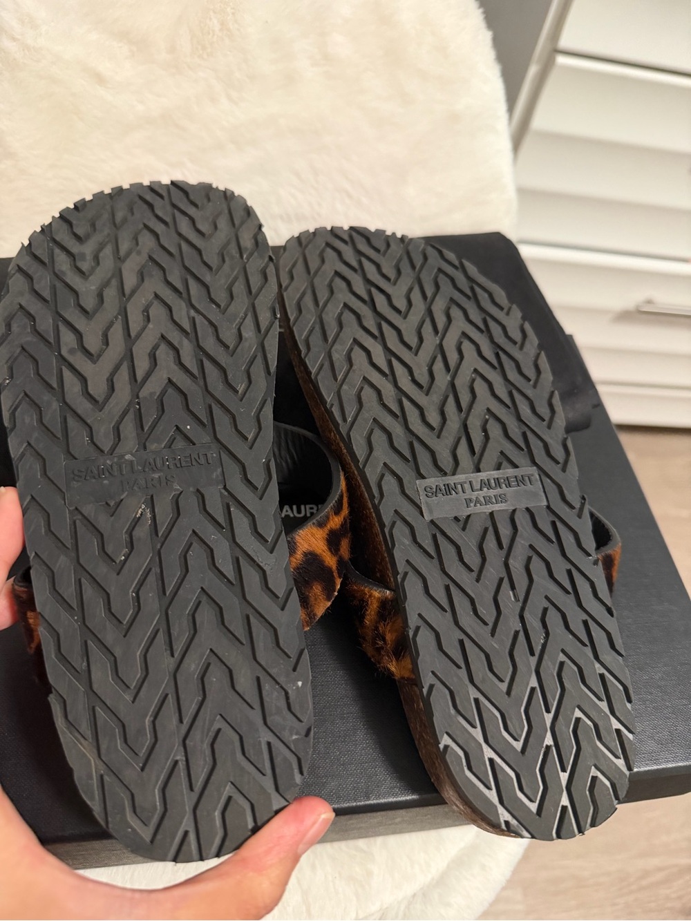 Yves Saint Laurent Animal print sandal - Picture 8 of 10